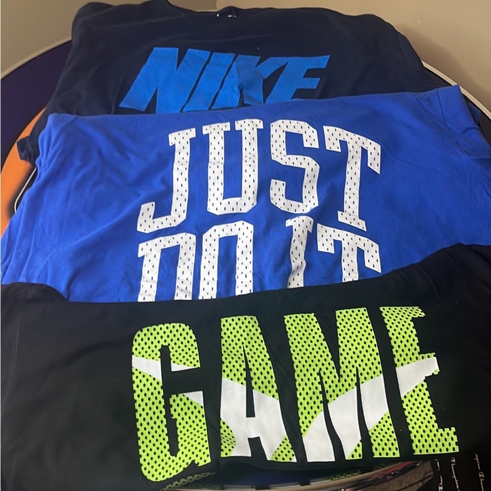 Nike shirt bundle